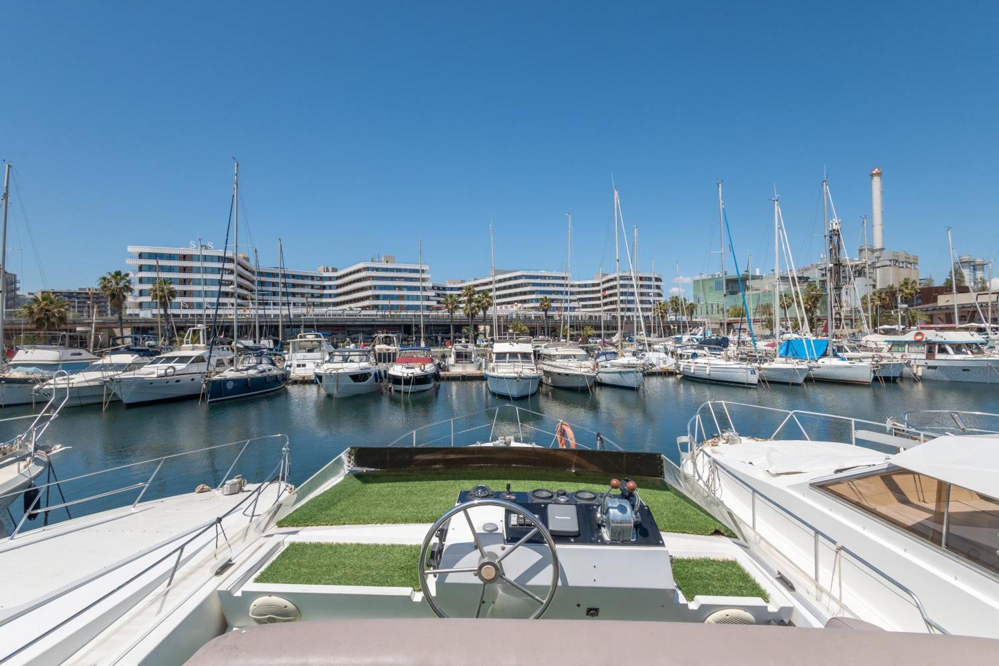 Barco Muy Romantico Con Parking Bateau-hôtel *