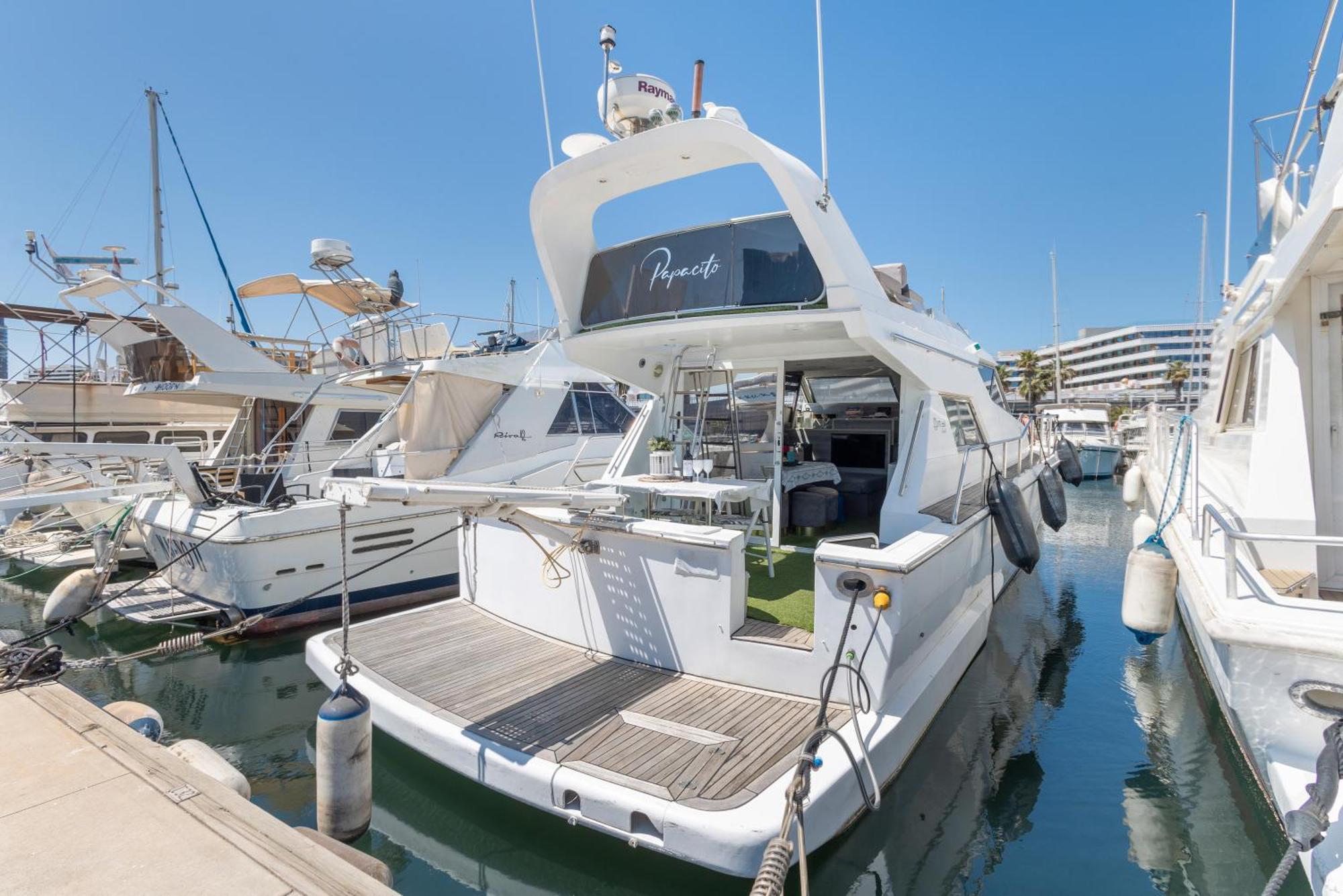 Botel Barco Muy Romantico Con Parking *